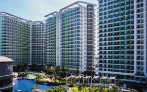 Azure Urban Resort Residences Maui 1815 pool view